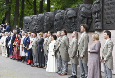 Paying Tribute to the Festival’s Chief Conductors and Chief Dance Leaders